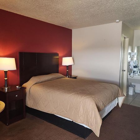 Colonial Inn Monahans Tx Bagian luar foto